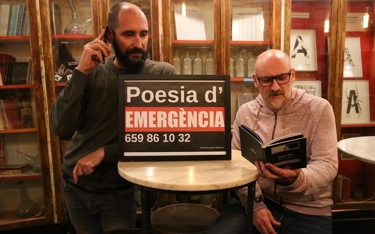 Poesia entzuteko deitu 659 86 10 32 zenbakira Poesia entzuteko deitu 659 86 10 32 zenbakira