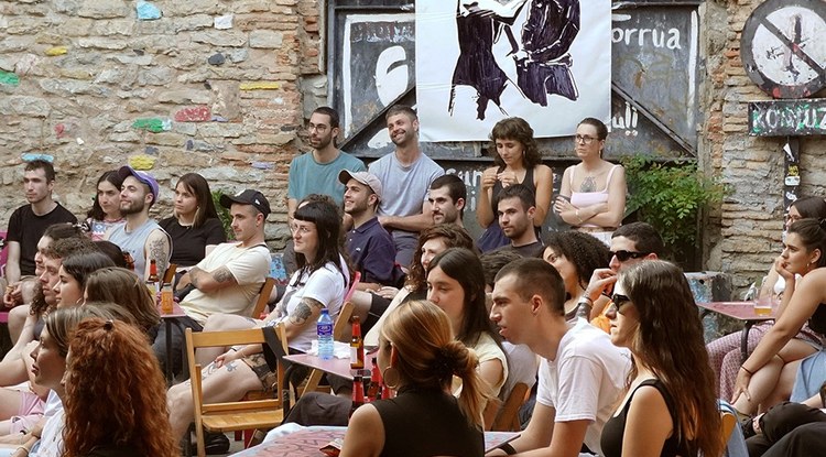 'Poesia mailu bat da' literatur jaialdia egingo dute asteburuan Gasteizko gaztetxean