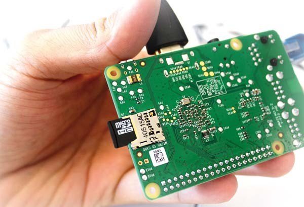Raspberry Pi, 35 euro balio dituen ordenagailua Raspberry Pi, 35 euro balio dituen ordenagailua
