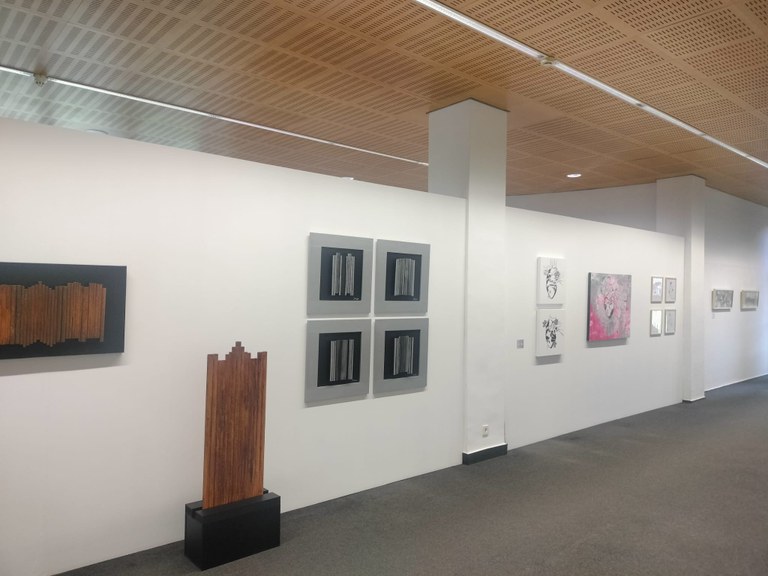 Sabin Salaberri musika konpositorearen omenezko pintura eta argazki erakusketa zabalduko dute Gasteizen