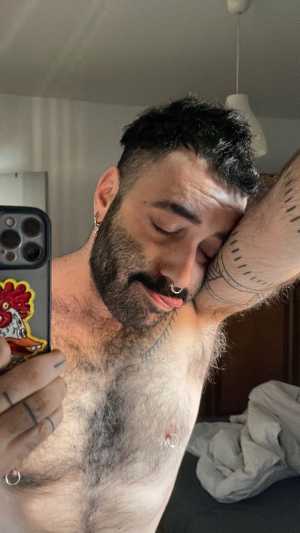 [SEXUMATOIA] IBAI FRESNEDO: “Lagunen arteko orgia batean parte hartuko dut laster”