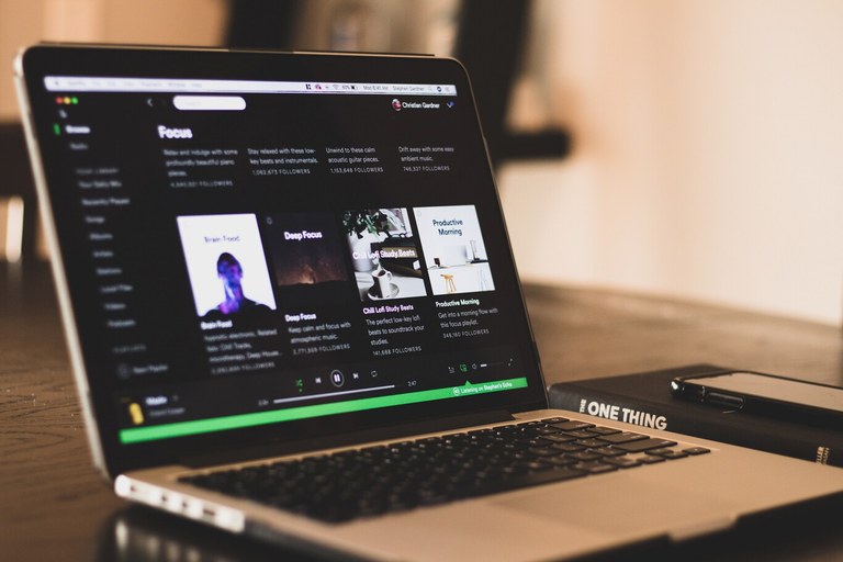 Spotify-ek kontzertu sarrerak salduko ditu Spotify-ek kontzertu sarrerak salduko ditu