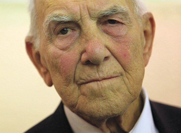 Stephane Hessel: Haserretzeko aldarria Stephane Hessel: Haserretzeko aldarria