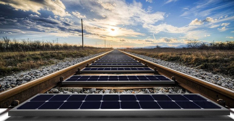 Suitzar erakunde batek eguzki-panelak instalatu nahi ditu trenbideetan