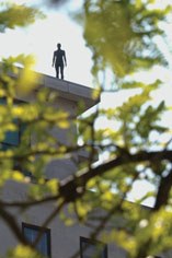 Suizidak edo estatuak? Suizidak edo estatuak?
