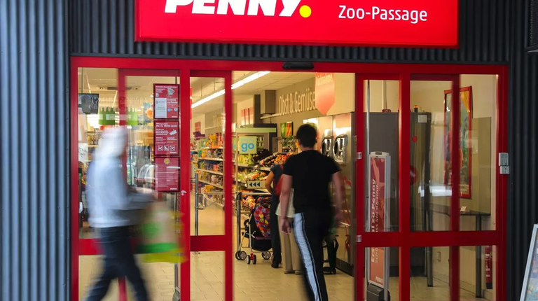 Supermerkatu alemaniar batek produktu batzuen prezioak igo ditu, hauei ingurumen-inpaktua gehitu ondoren