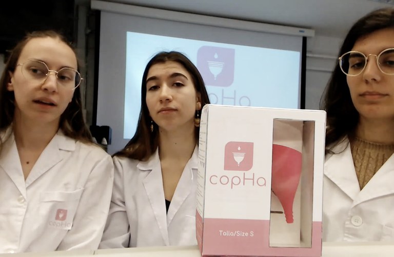 Transmisio sexualeko gaixotasunak antzemateko gai den menstruaziorako kopa sortu dute ikasle batzuk