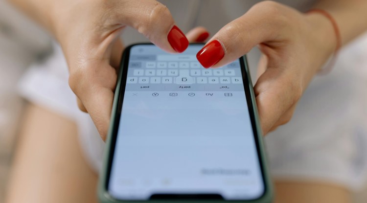 Whatsappean partekatu behar ez zenituzkeen gauzak