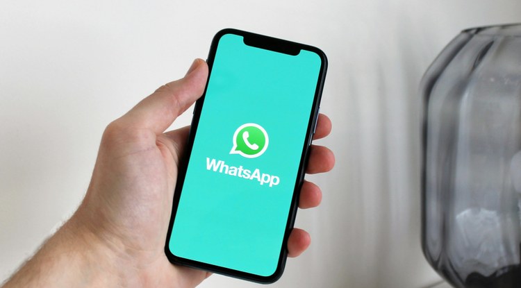 Whatsappean partekatu behar ez zenituzkeen gauzak