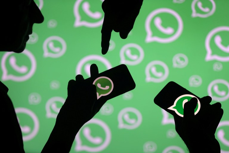 WhatsAppek birbidalitako mezuez abisatuko dizu WhatsAppek birbidalitako mezuez abisatuko dizu