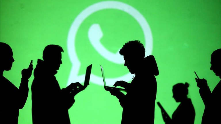 WhatsAppek hainbat gailu kontu berean konektatzeko aukera eskainiko du WhatsAppek hainbat gailu kontu berean konektatzeko aukera eskainiko du