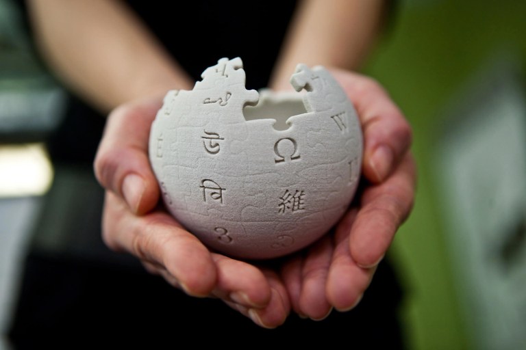 Wikipedian gaeliko eskoziarrez ekarpenik handienak egin dituen erabiltzaileak ez du hizkuntza hori ezagutzen Wikipedian gaeliko eskoziarrez ekarpenik handienak egin dituen erabiltzaileak ez du hizkuntza hori ezagutzen