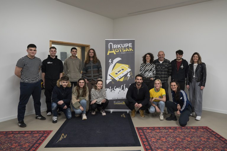 Xabier Badiola, Haizkan, Larrux eta Kulata taldeek parte hartuko dute  Arkupehotsak-en seigarren edizioan