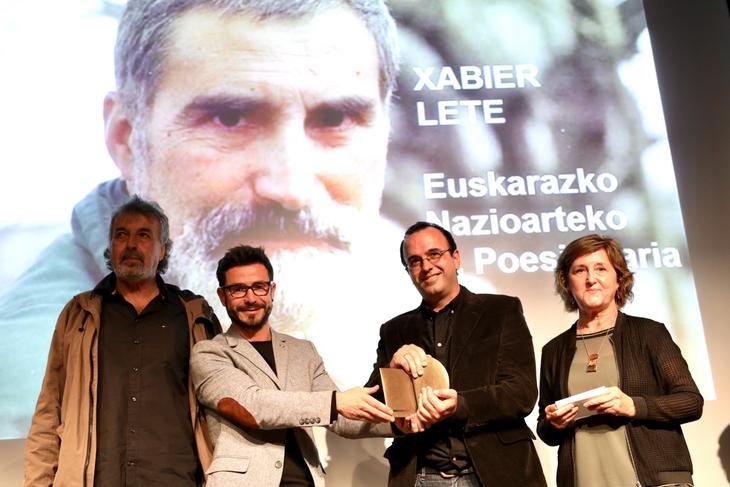 Xabier Lete Nazioarteko Poesia Sarian parte hartzeko aukera Xabier Lete Nazioarteko Poesia Sarian parte hartzeko aukera