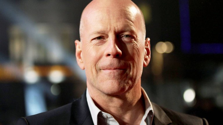 Zer da afasia, Bruce Willis erretiroa hartzera behartu duen gaixotasuna?