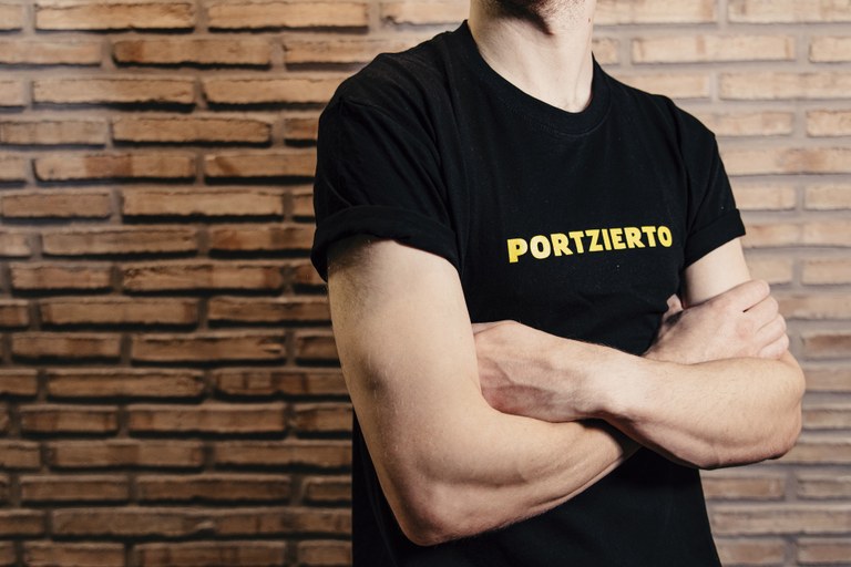 Badakizu Euskaltzaindiak onartu berri duen hitzen artean dagoela ‘portzierto’? Badakizu Euskaltzaindiak onartu berri duen hitzen artean dagoela ‘portzierto’?