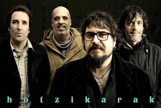 Pettik 'Hotzikarak' disko berriaren aurreneko emanaldia egingo du Donostian Etxeko Uzta bandarekin Pettik 'Hotzikarak' disko berriaren aurreneko emanaldia egingo du Donostian Etxeko Uzta bandarekin