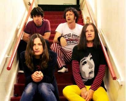 Redd Kross zuzenean ikusi nahi duzu? Redd Kross zuzenean ikusi nahi duzu?